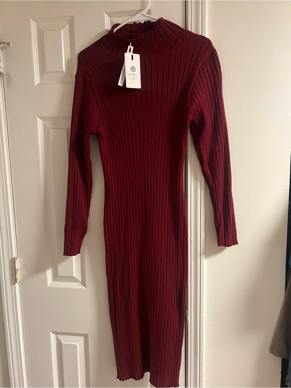 Slim Ribbed Midi Dress in Deep Wine